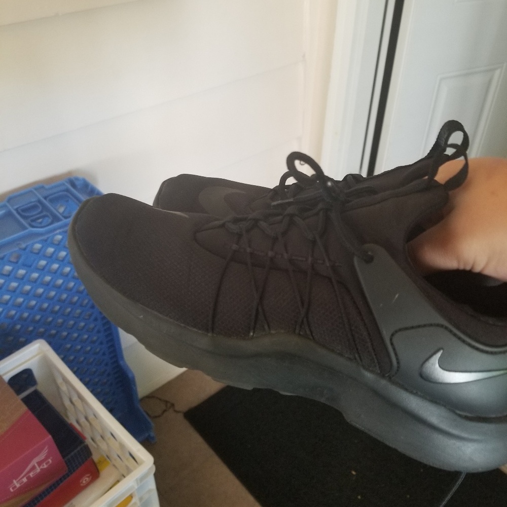 Nikes - Picture 3 of 3